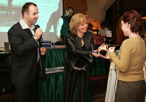 Stretnutie obchodných partnerov hotela Kamila na Čiernej vode pri Bratislave osviežila svojou charizmou aj Kamila Magalová.